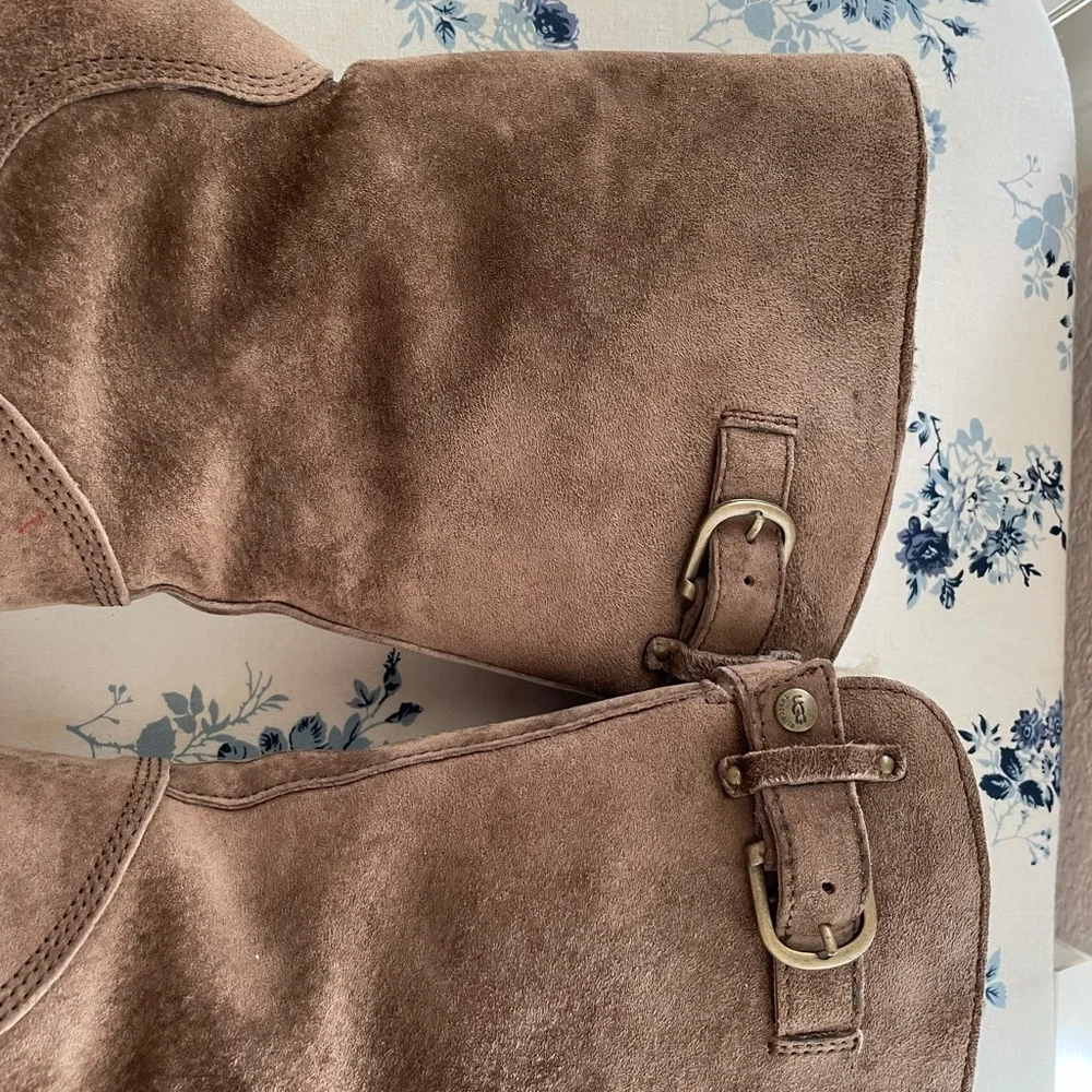 Used once. Ugg Maddison 1912 Boots sz 9.5M - Picture 3 of 10